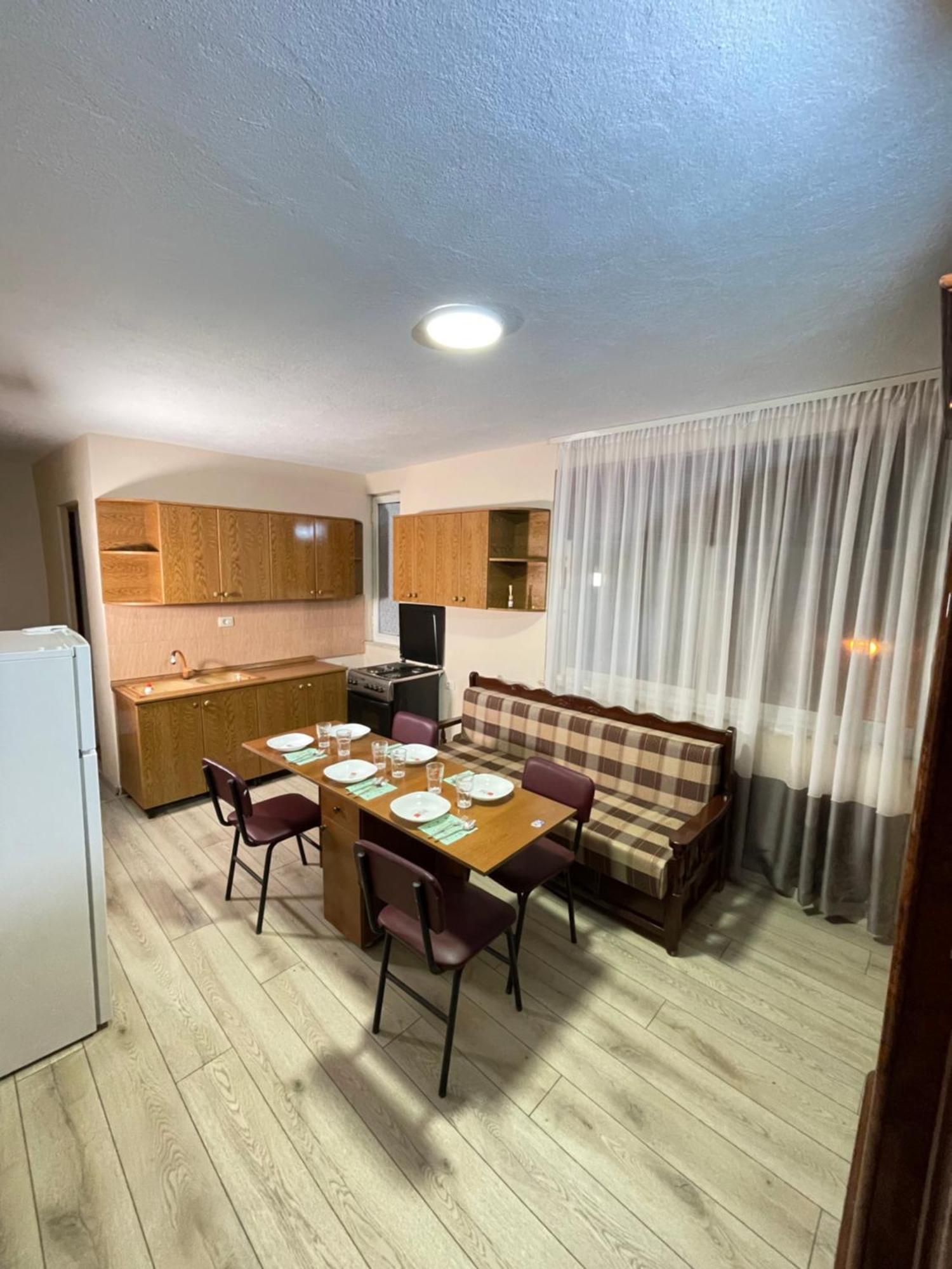 Shkodra Guest House & Trips Exteriér fotografie