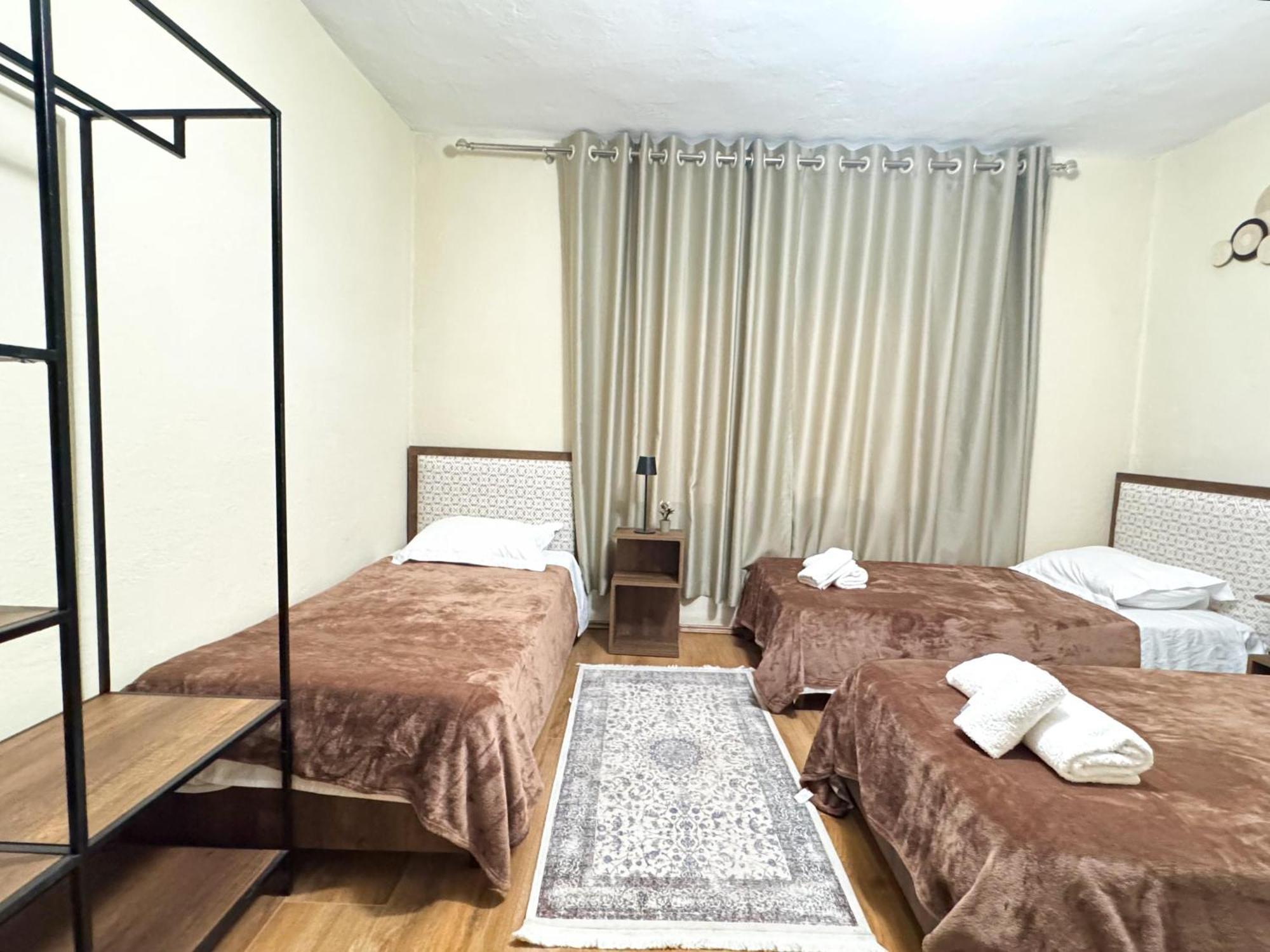 Shkodra Guest House & Trips Exteriér fotografie