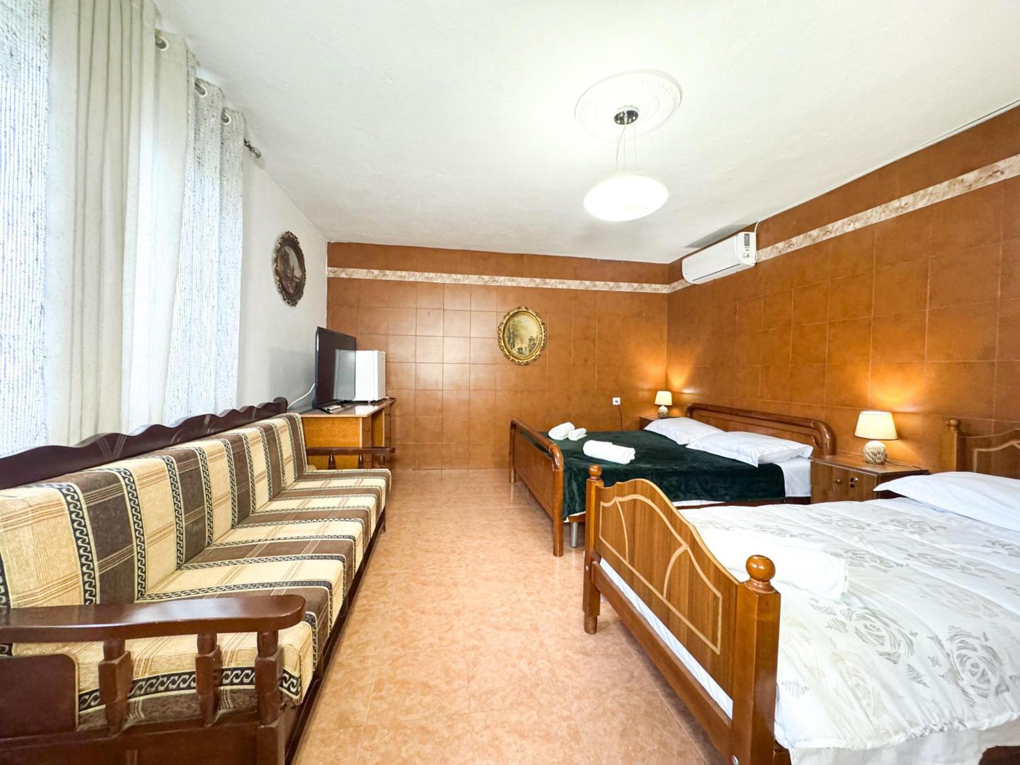 Shkodra Guest House & Trips Exteriér fotografie